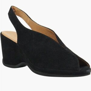 L'Amour des Pieds
Odetta Slingback
Wedge